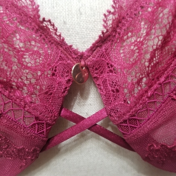 Cacique Cleavage Solution Unlined Lace Demi Bra - Picture 2 of 11
